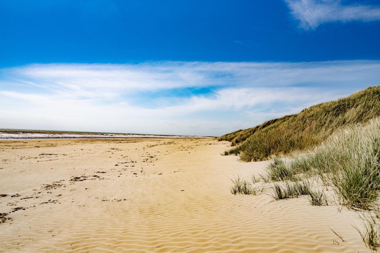 Beach Road Holiday Park Otatara Exteriör bild